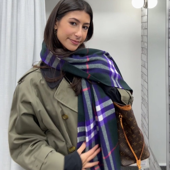 Vintage Burberry trench - Picture 1 of 2